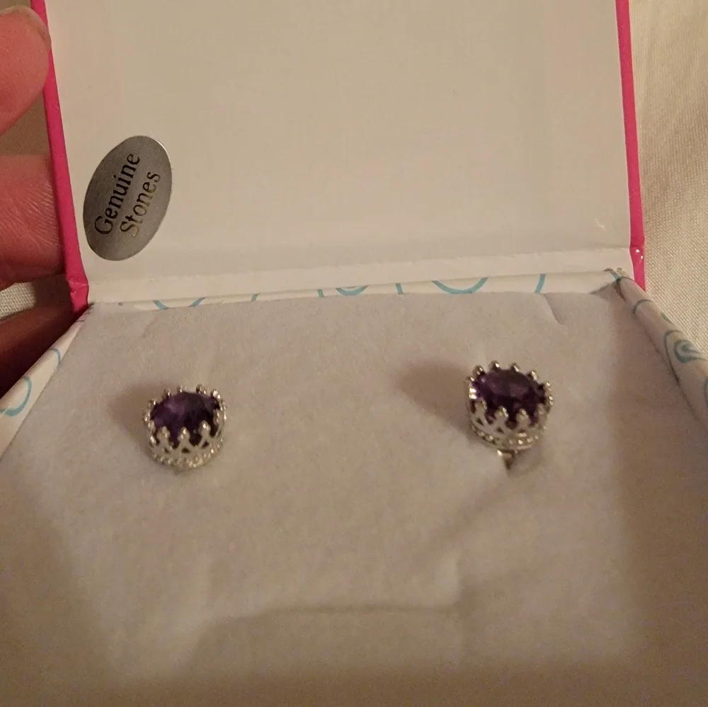 Jewelry Vine Amethyst Crown Stud Earrings in Rhodium Plated Sterling Silver